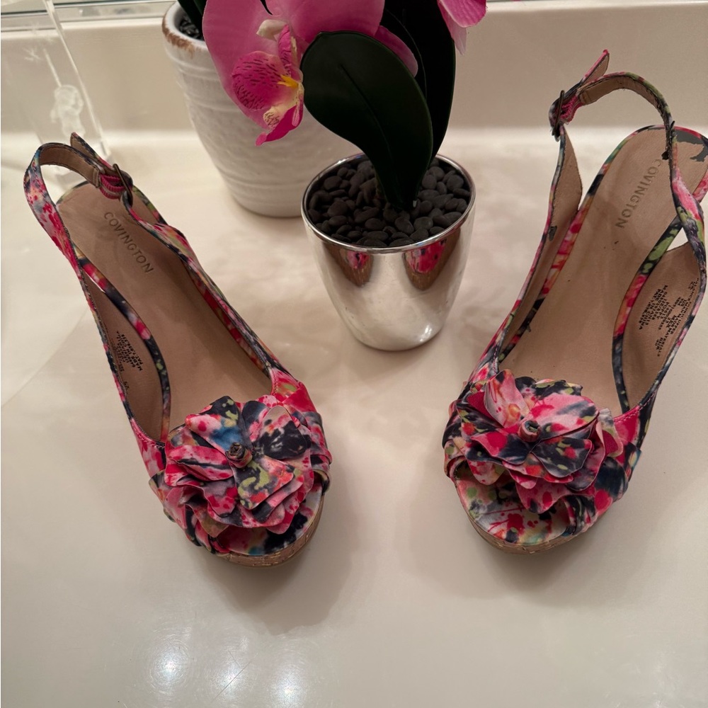 Covington Women's Multicolor Floral Cork Wedge Heels size 6.5 MAKE ME A OFFER! - Picture 5 of 17